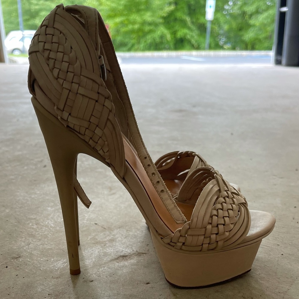 L.A.M.B. Ivory Pump